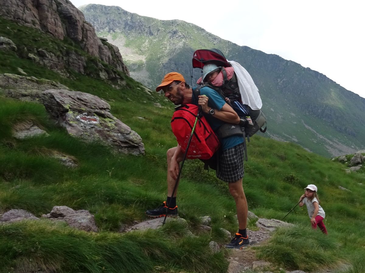 Výstup do sedla Laghi Gemelli