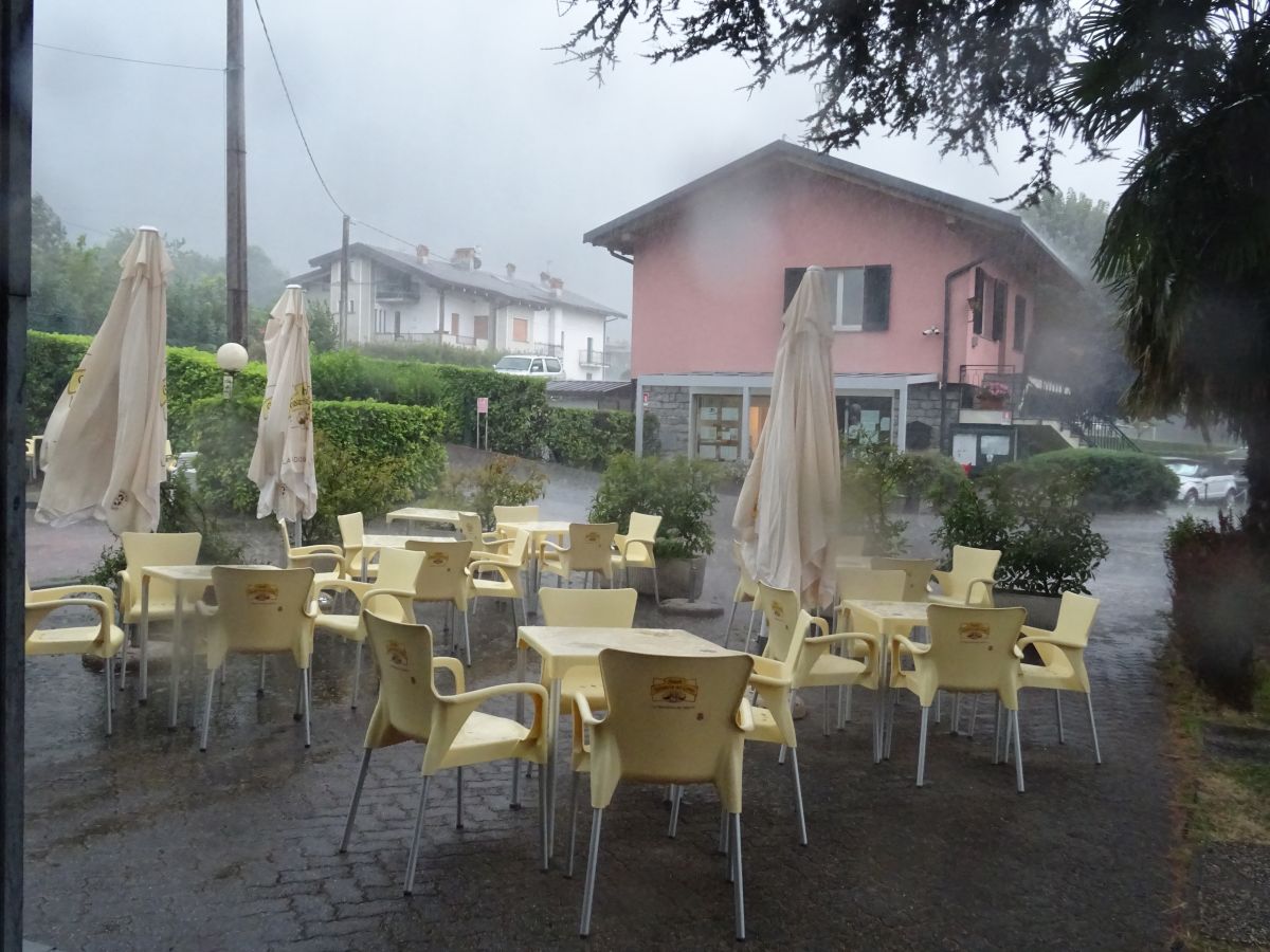 Piona na Lago di Como; slejvák a bouřka na rozloučenou